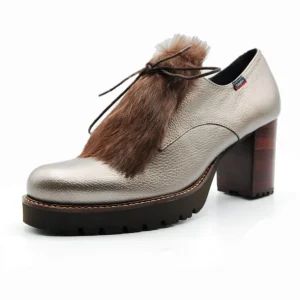 CALLAGHAN 40032 Negro y dorado. Zapato cordones tacón mujer