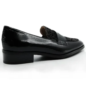 DUIT 8050 Negro y Granate Mocasín charol banda antifaz mujer